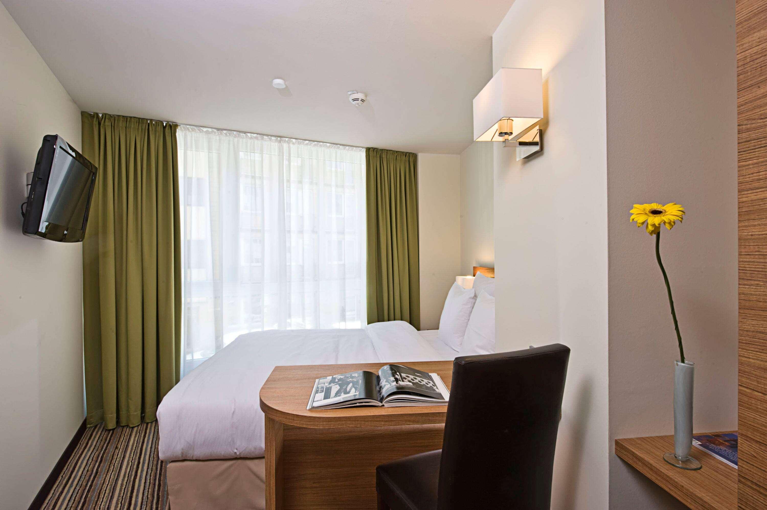 Hotel Wyndham Koeln Zewnętrze zdjęcie