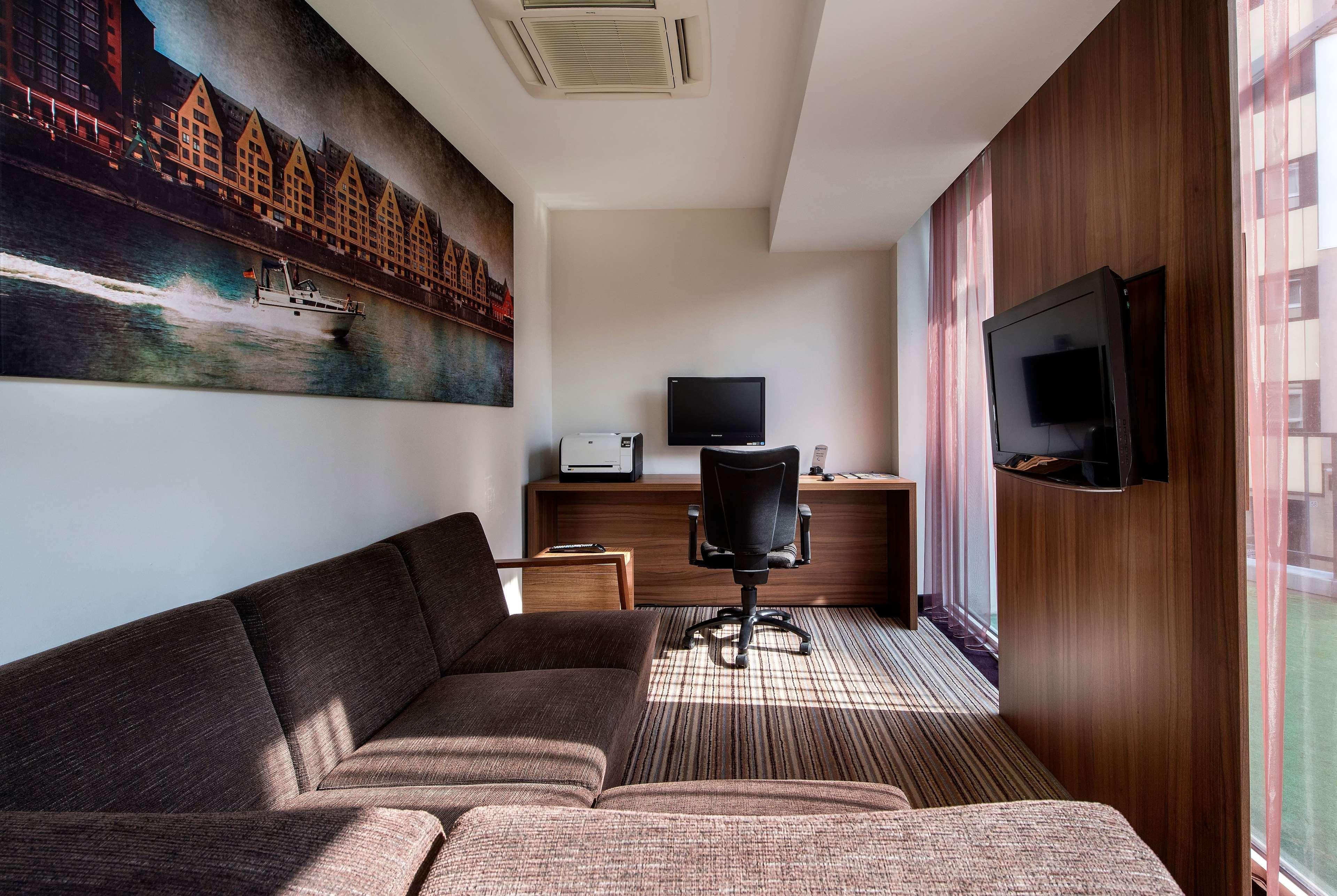 Hotel Wyndham Koeln Zewnętrze zdjęcie
