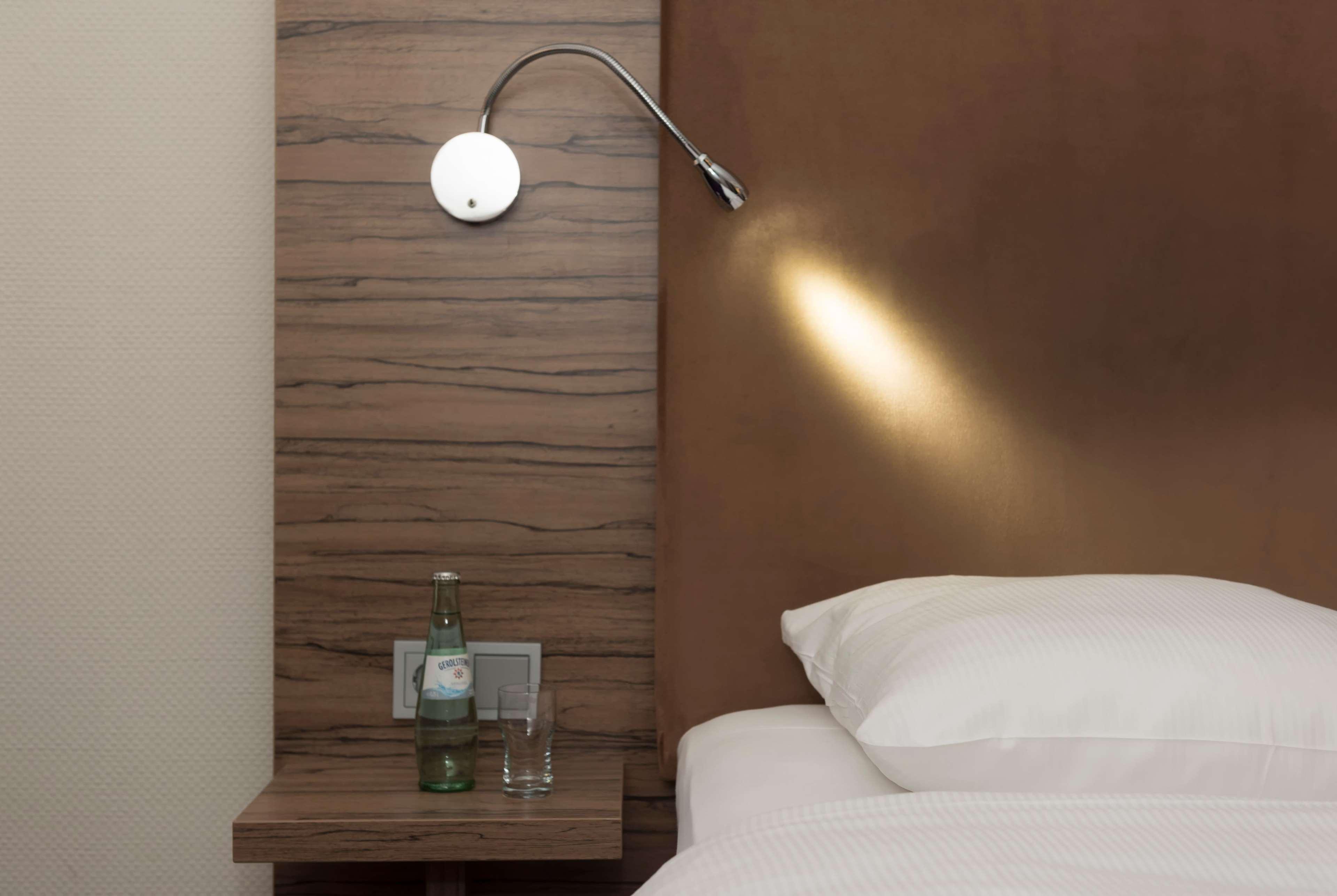 Hotel Wyndham Koeln Pokój zdjęcie